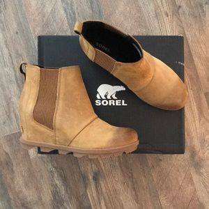 Sorel Joan of arctic wedge II Chelsea boot